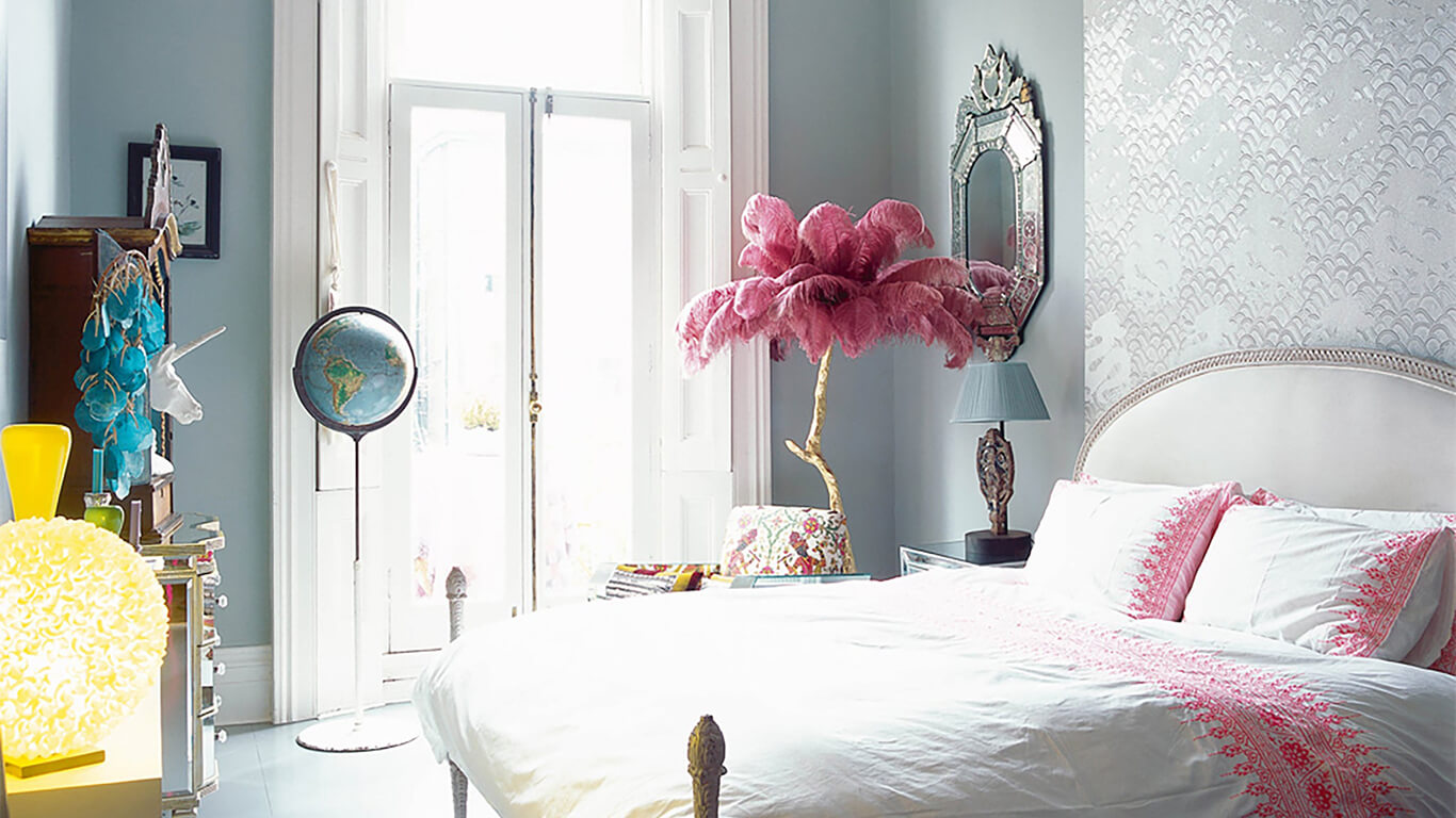 Eclectic bedroom with silver and pink colour accents by Matthew Williamson