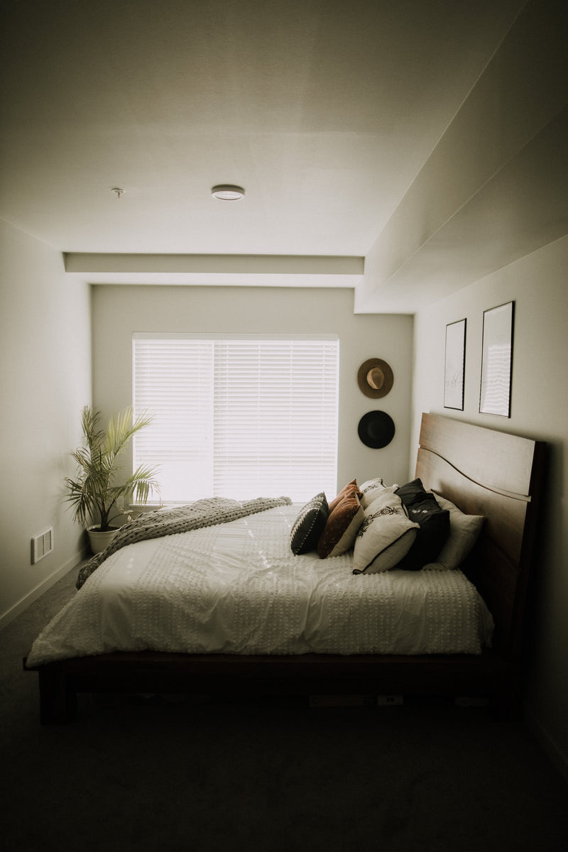 Neutral bedroom with retro decor