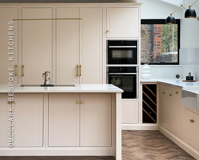 Kitchen in Lick Pink 01